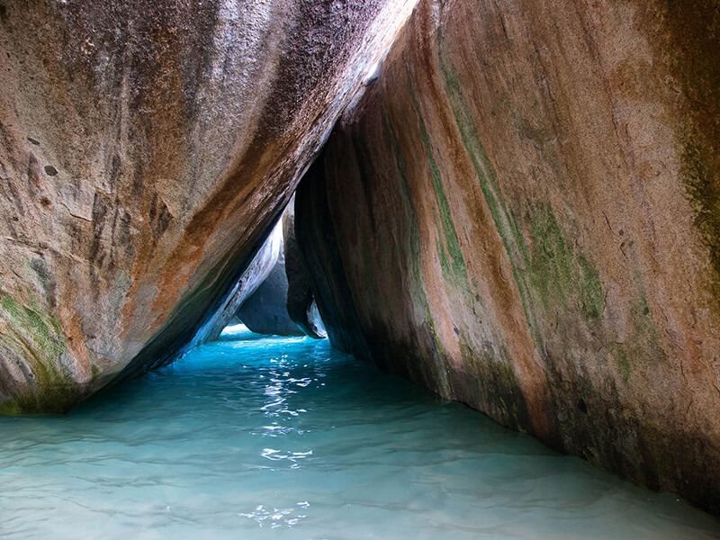 Catamaran Charter BVI caves about British Virgin Islands